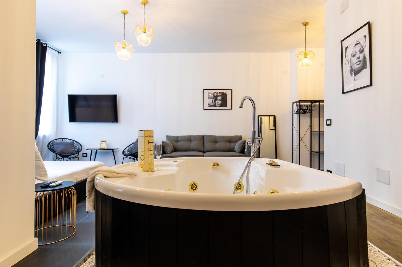 Muni Boutique Flat By Babylon Stay Νάπολη Εξωτερικό φωτογραφία